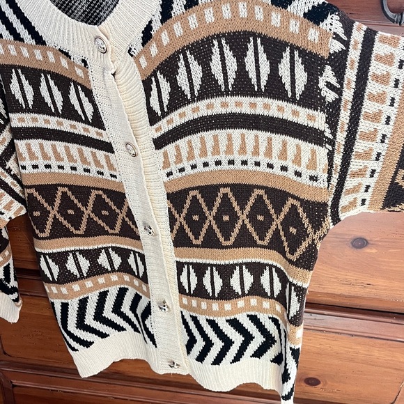 Sunday Up One Size Black and Cream Knit Sweater Cardigan NWOT - Picture 4 of 9